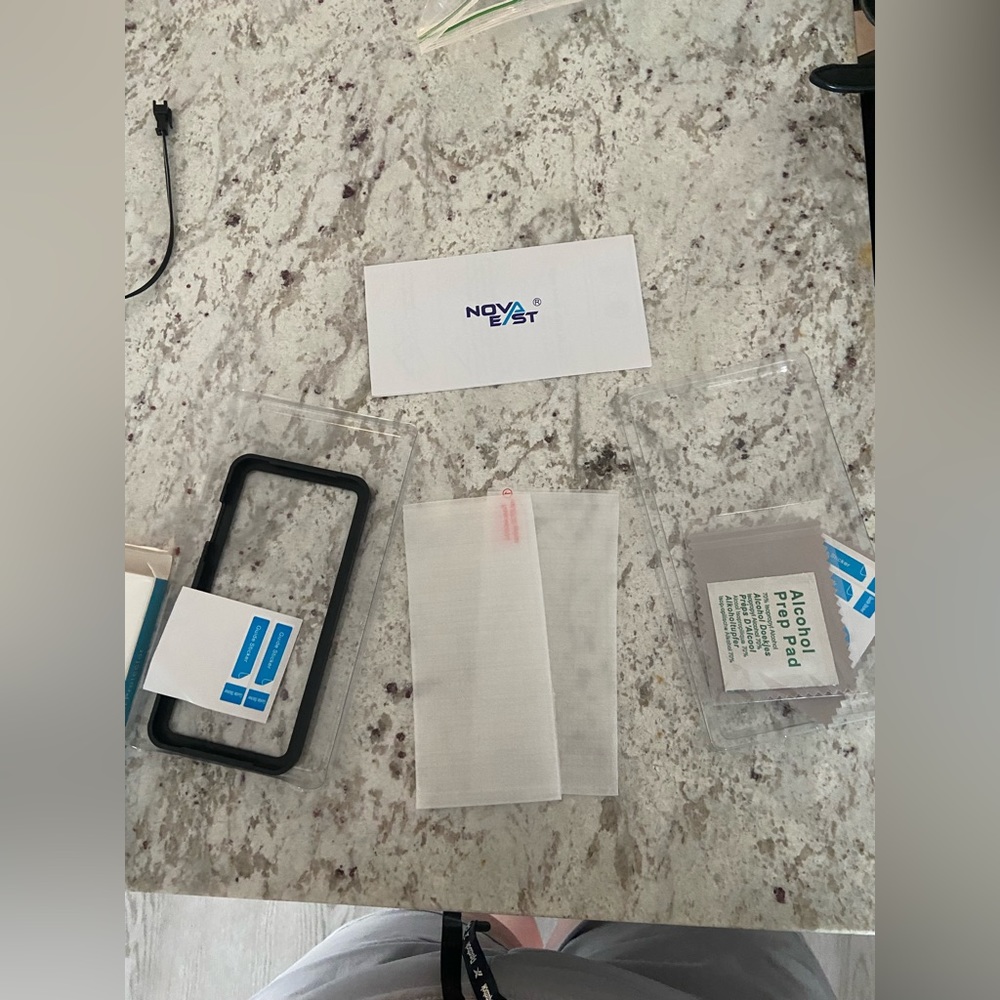iPhone screen protector - Picture 4 of 6